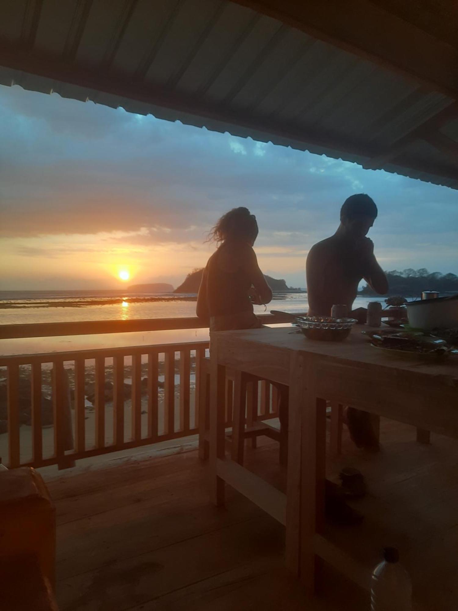 Boneputeh Homestay Taliwang Εξωτερικό φωτογραφία